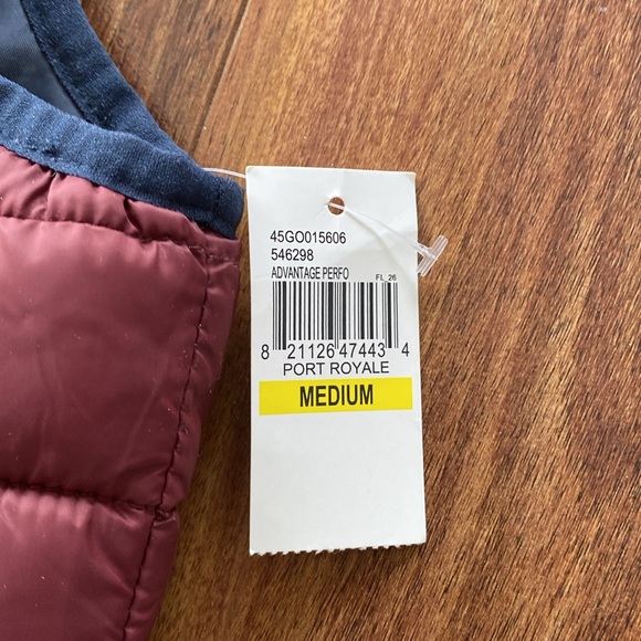 IZOD men’s medium size new wind resistant Advantage dark red with tags - Picture 2 of 3